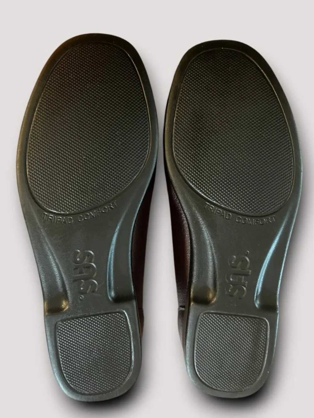 SAS Women's 9.5WW Comfort Brown Leather Slip-On Loafers